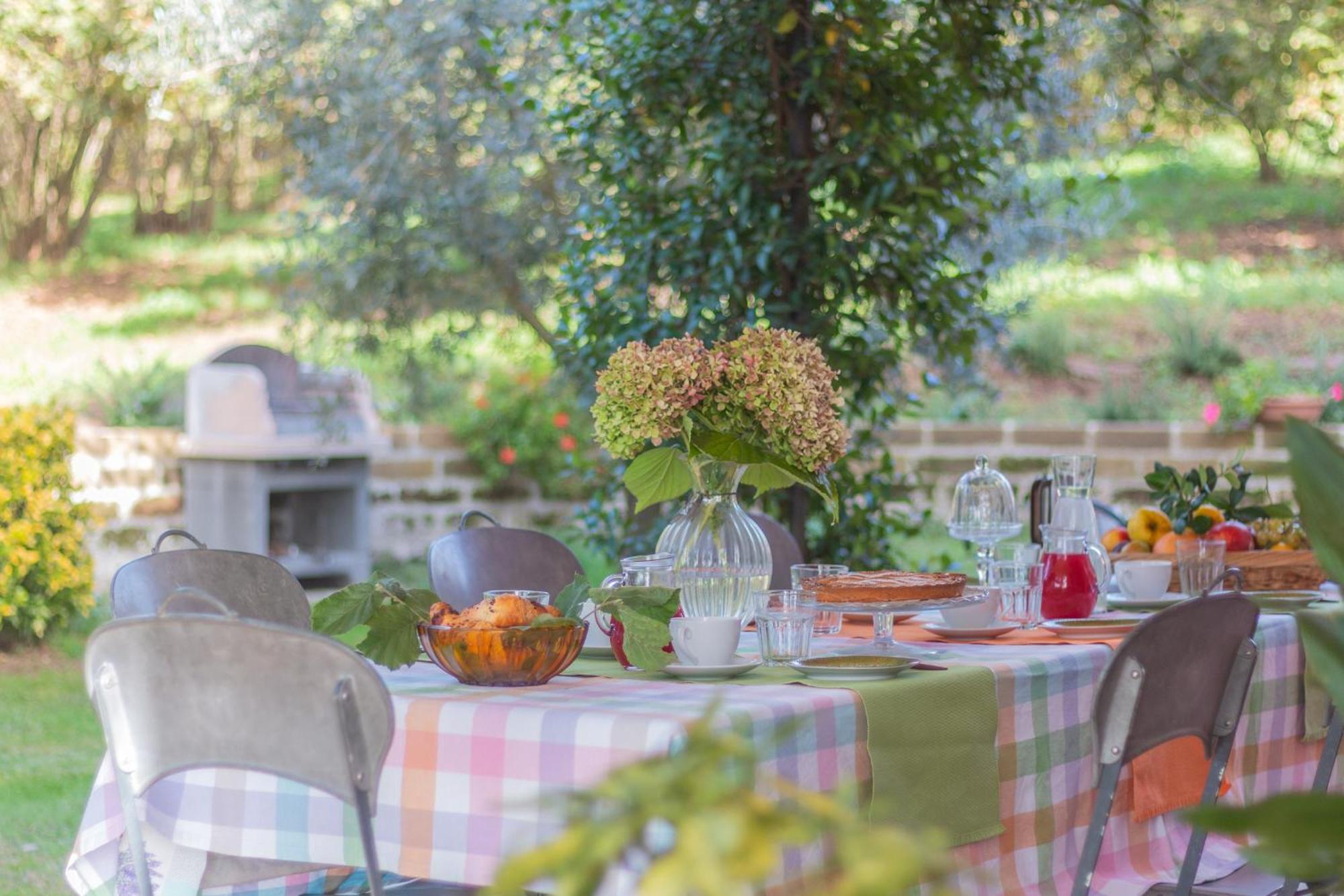 Maison d'hôtes Ai due Cedri à Capranica Extérieur photo