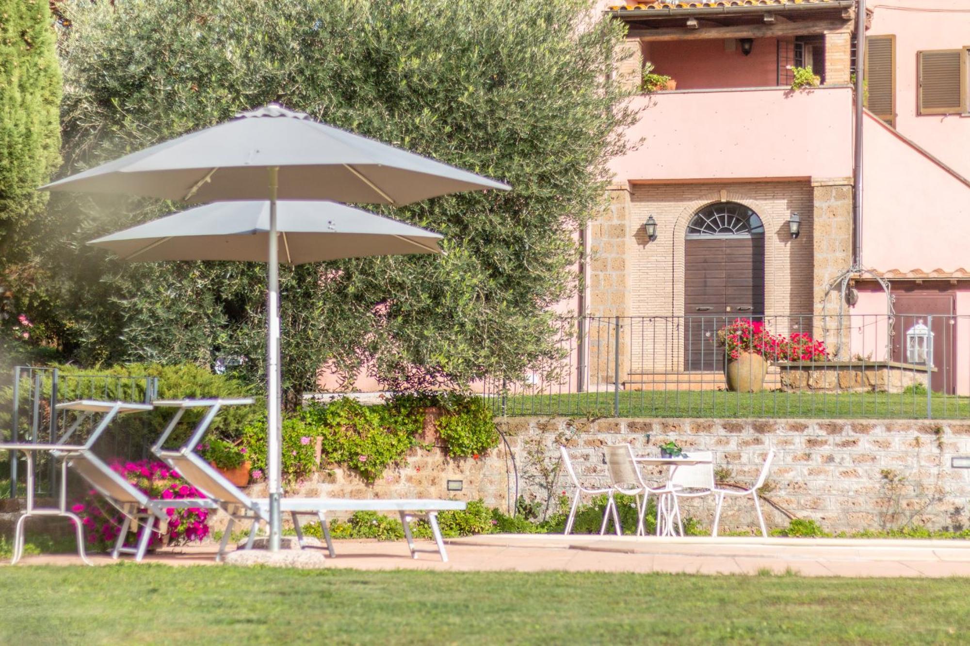 Maison d'hôtes Ai due Cedri à Capranica Extérieur photo