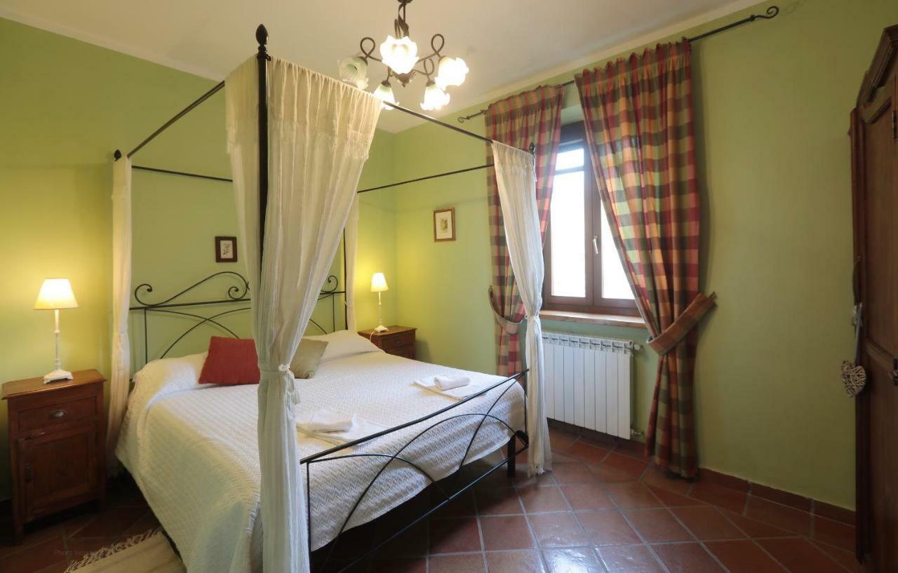 Maison d'hôtes Ai due Cedri à Capranica Extérieur photo