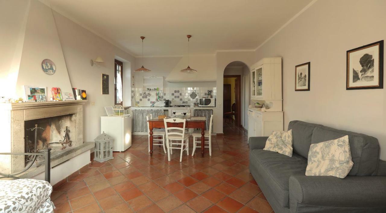 Maison d'hôtes Ai due Cedri à Capranica Extérieur photo